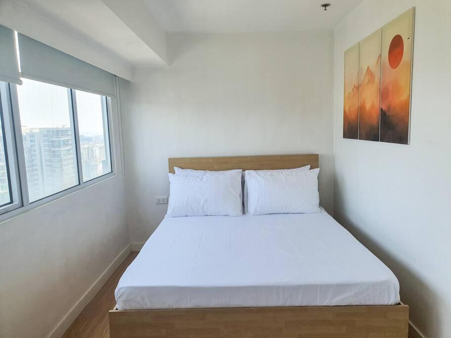 מנילה Bgc Taguig Cozy 2 Bedroom Loft, With Stunning Bgc Skyline View! מראה חיצוני תמונה