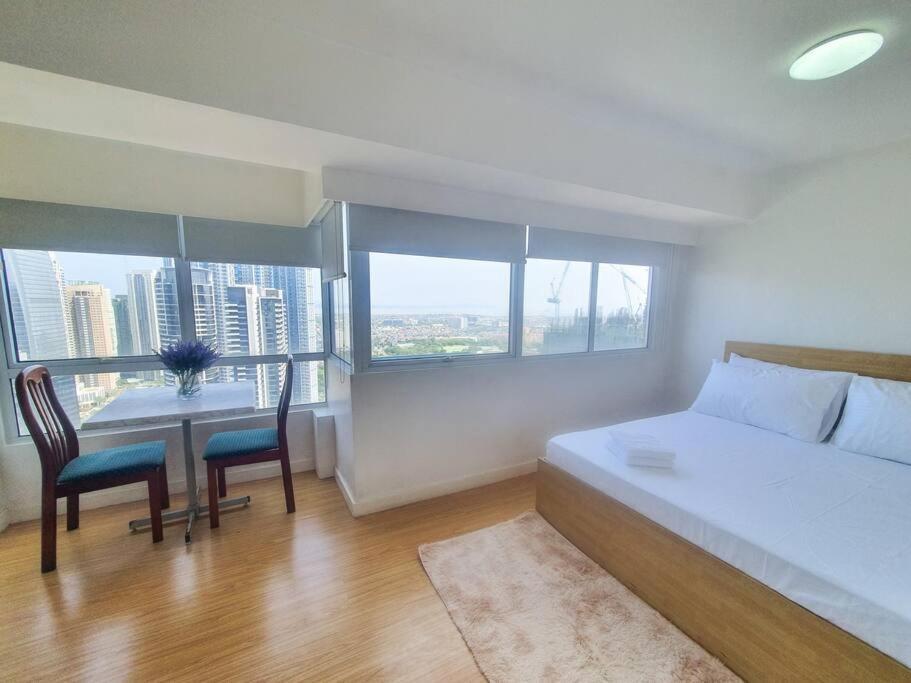 מנילה Bgc Taguig Cozy 2 Bedroom Loft, With Stunning Bgc Skyline View! מראה חיצוני תמונה